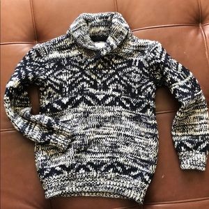 Boys navy sweater size small (5-6)
